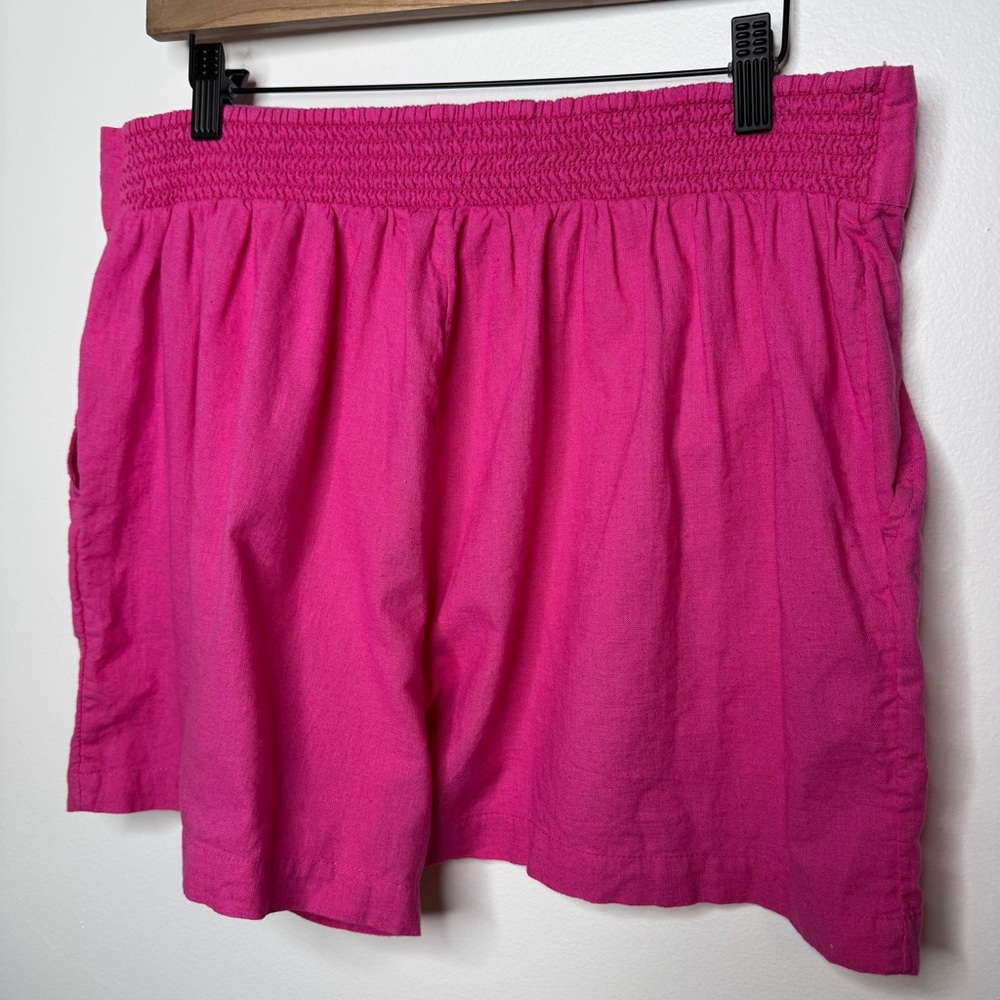Crown & Ivy Linen Blend Pink Shorts - Picture 4 of 6